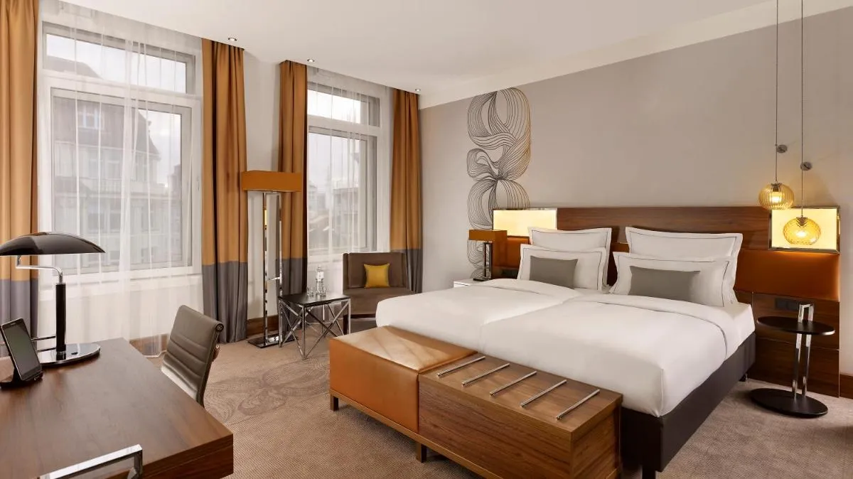 Image 1 of Reichshof Hotel Hamburg