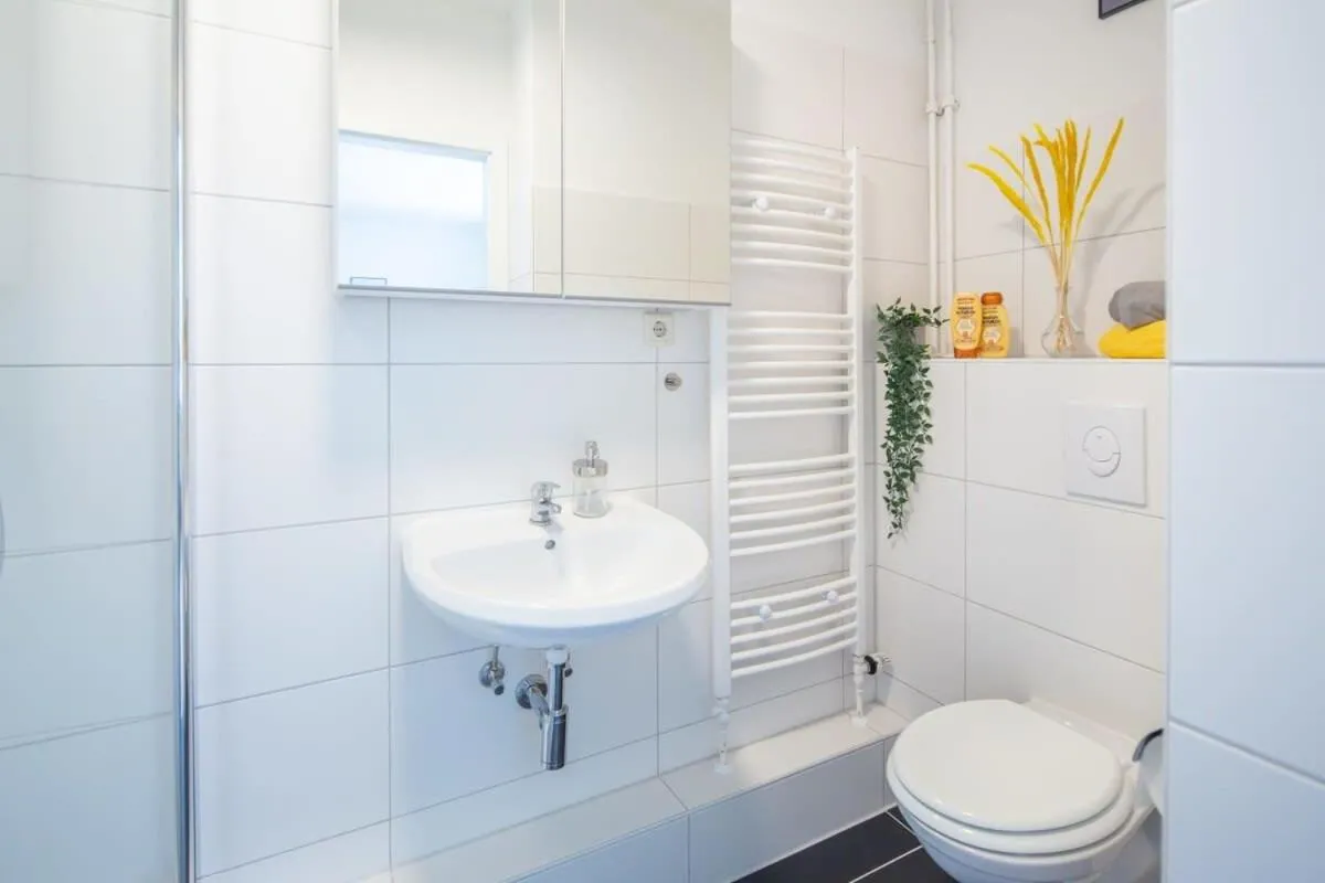 Image 2 of Schulterblatt-Apartments Hamburg Unit 3 For 5