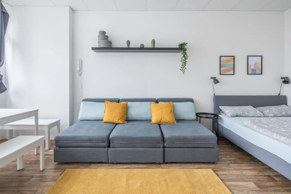 Image 1 of Spacious 2 BR Apartment Hamburg