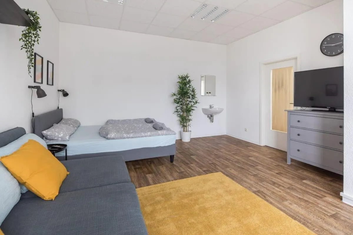 Image 4 of Spacious 2 BR Apartment Hamburg