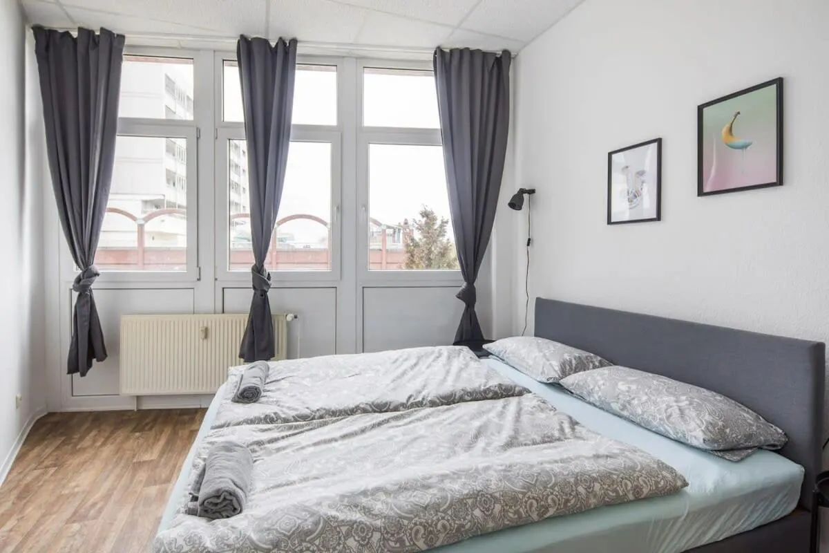Image 6 of Spacious 2 BR Apartment Hamburg