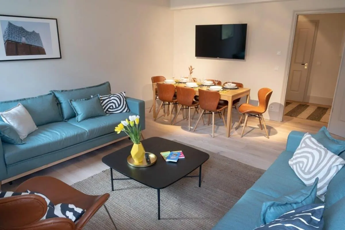 Image 4 of Spacious 3-bedroom apartment near Eilbekpark