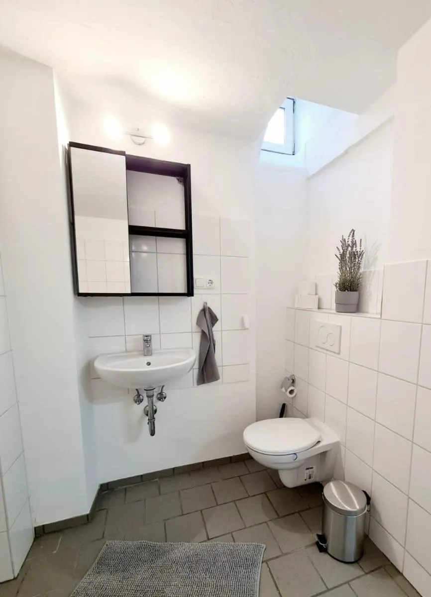 Image 3 of Spacious Apt for 8 in great location
