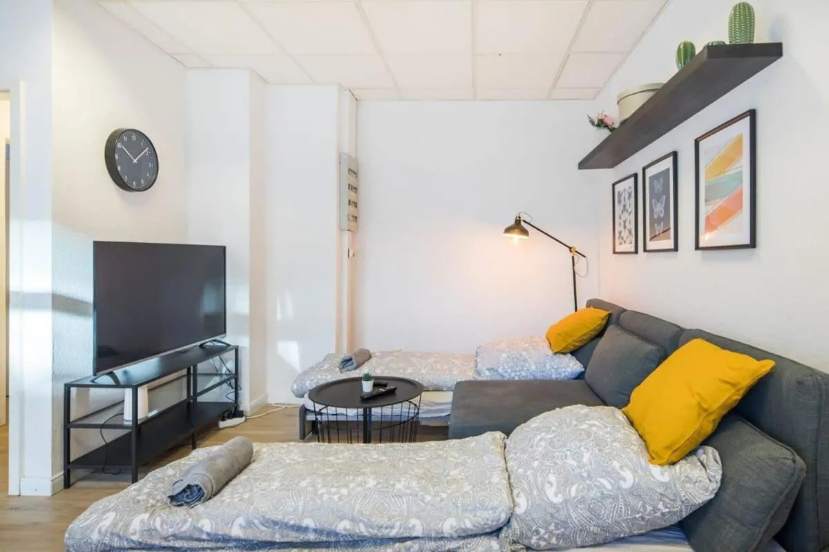 Image 4 of Spacious Two BR Close To Stadtpark and Street Parking