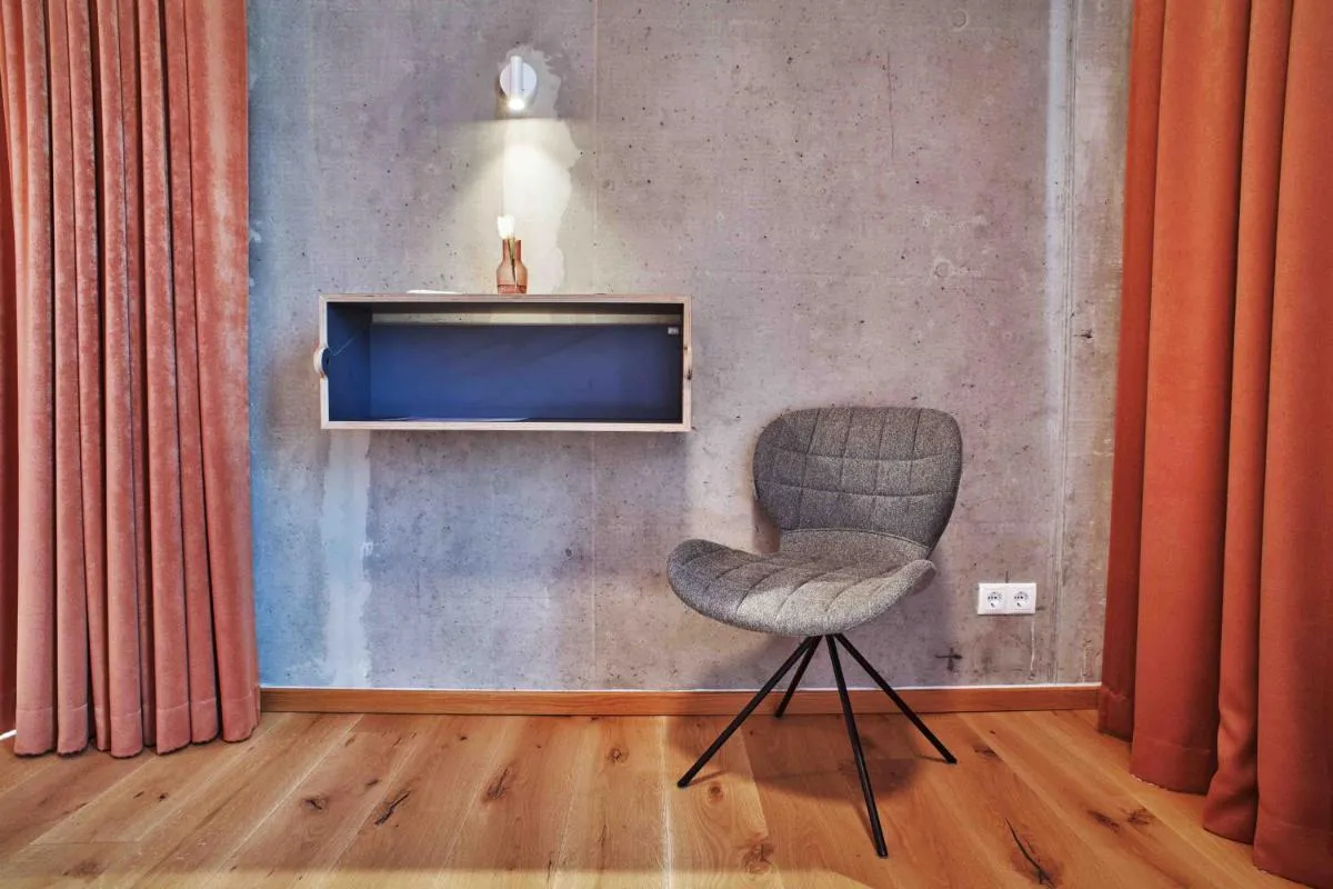 Image 4 of Studio Feuerfest