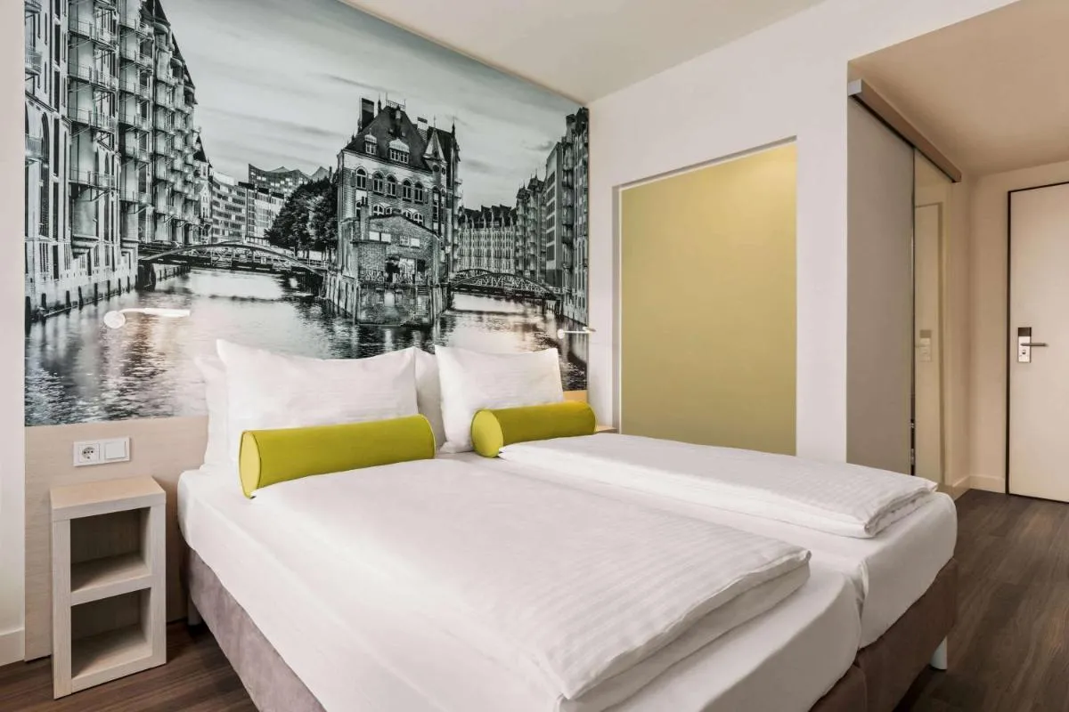Image 6 of Super 8 by Wyndham Hamburg Mitte