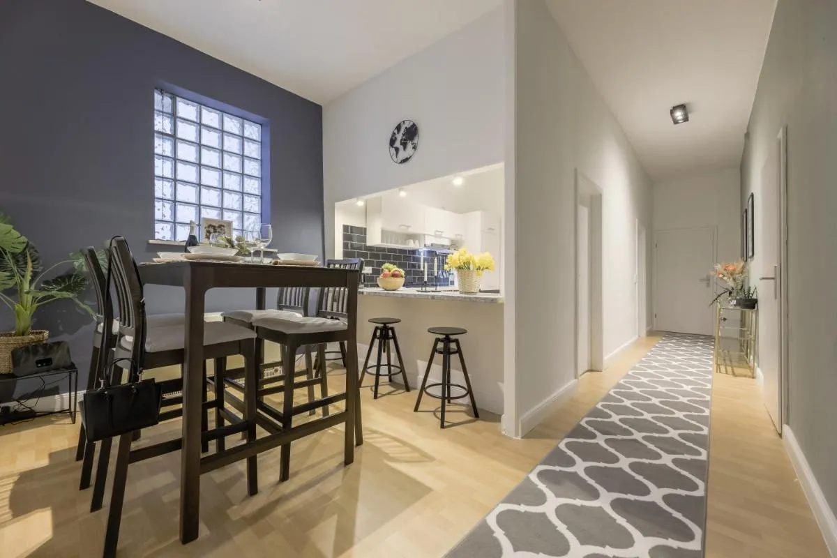 Image 3 of The Harbour Apartment 1