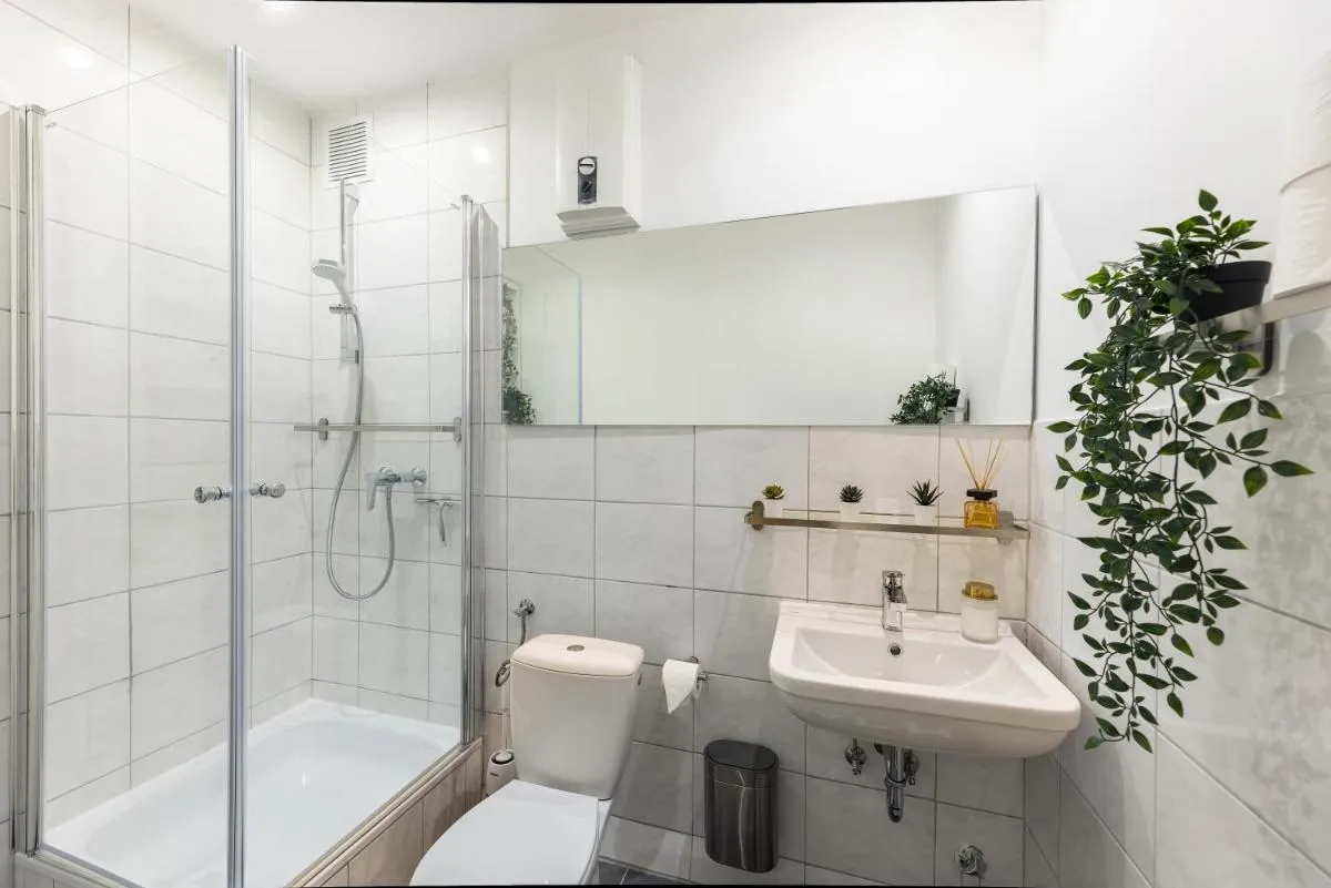 Image 2 of The Harbour Apartment 2