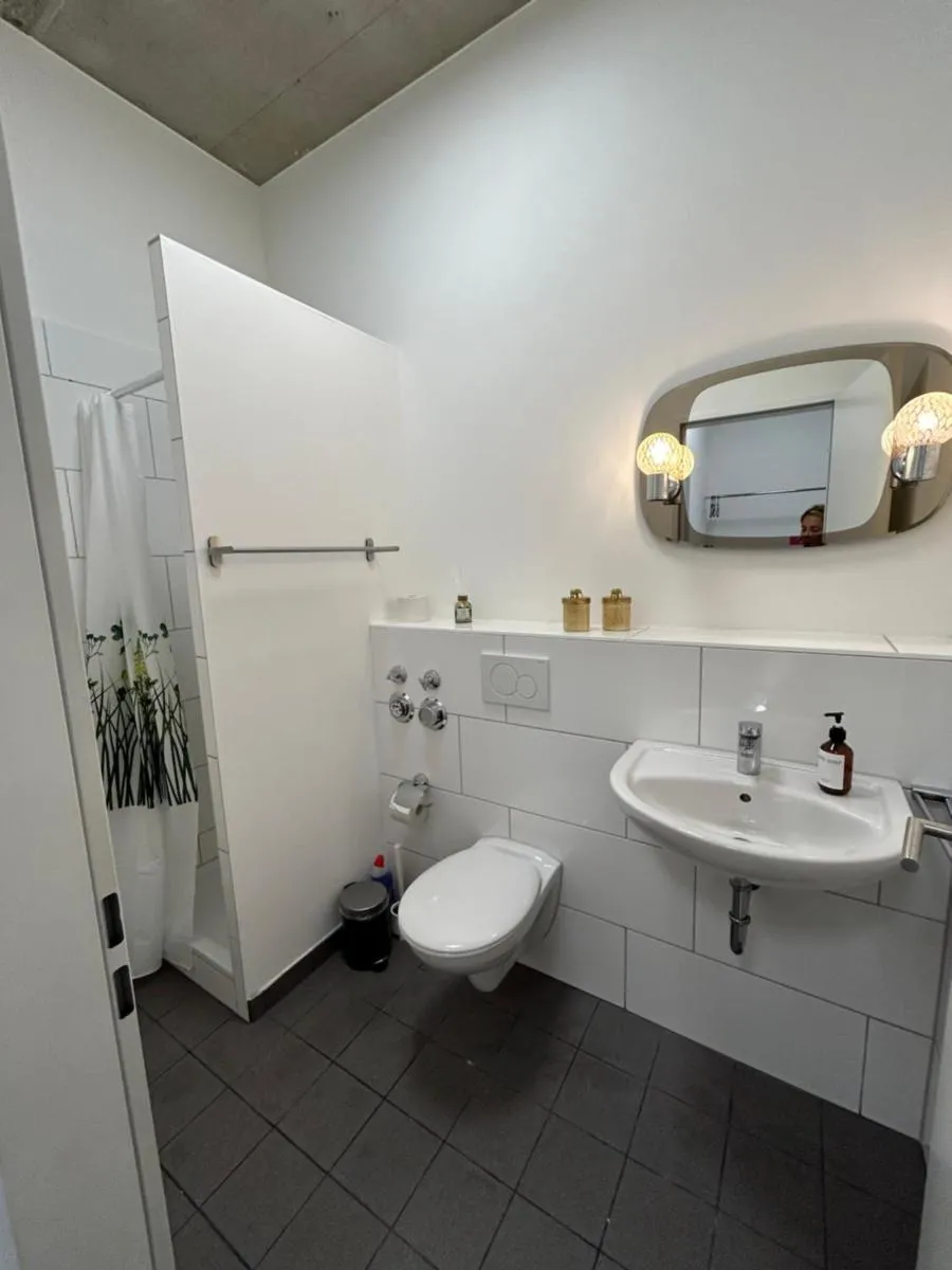 Image 5 of 35 qm großes Apartment mit eigenem Badezimmer in den Elbvororten