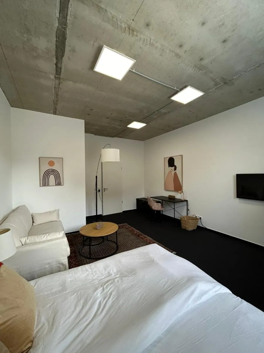 Image 4 of 35 qm großes Apartment mit eigenem Badezimmer in den Elbvororten