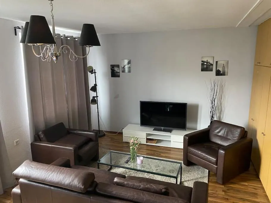 Image 2 of Apartment City Süd- 5 Zimmer_15 Personen _ Komplett_eingerichtet