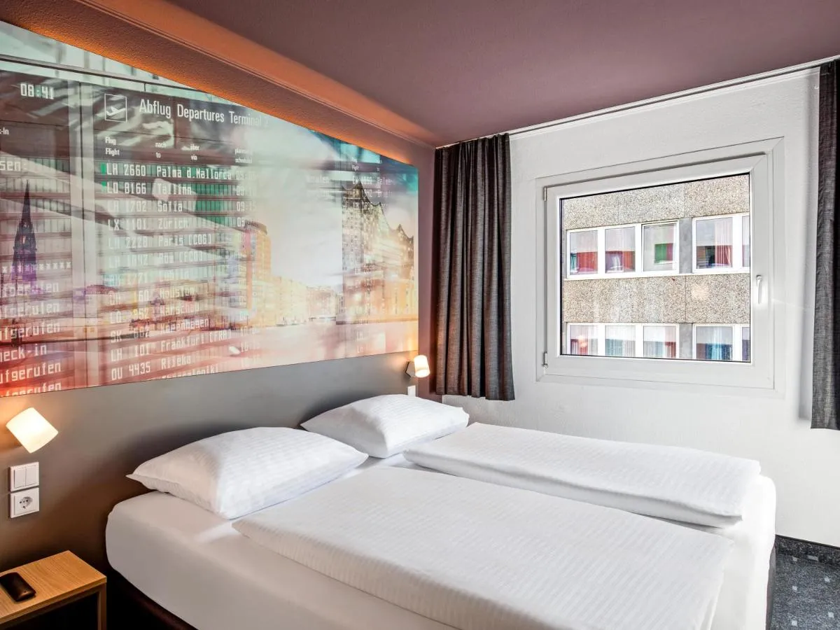 Image 1 of B&B Hotel Hamburg-Airport