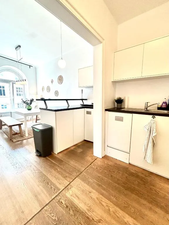Image of Central Apartment for up to 10 Guests