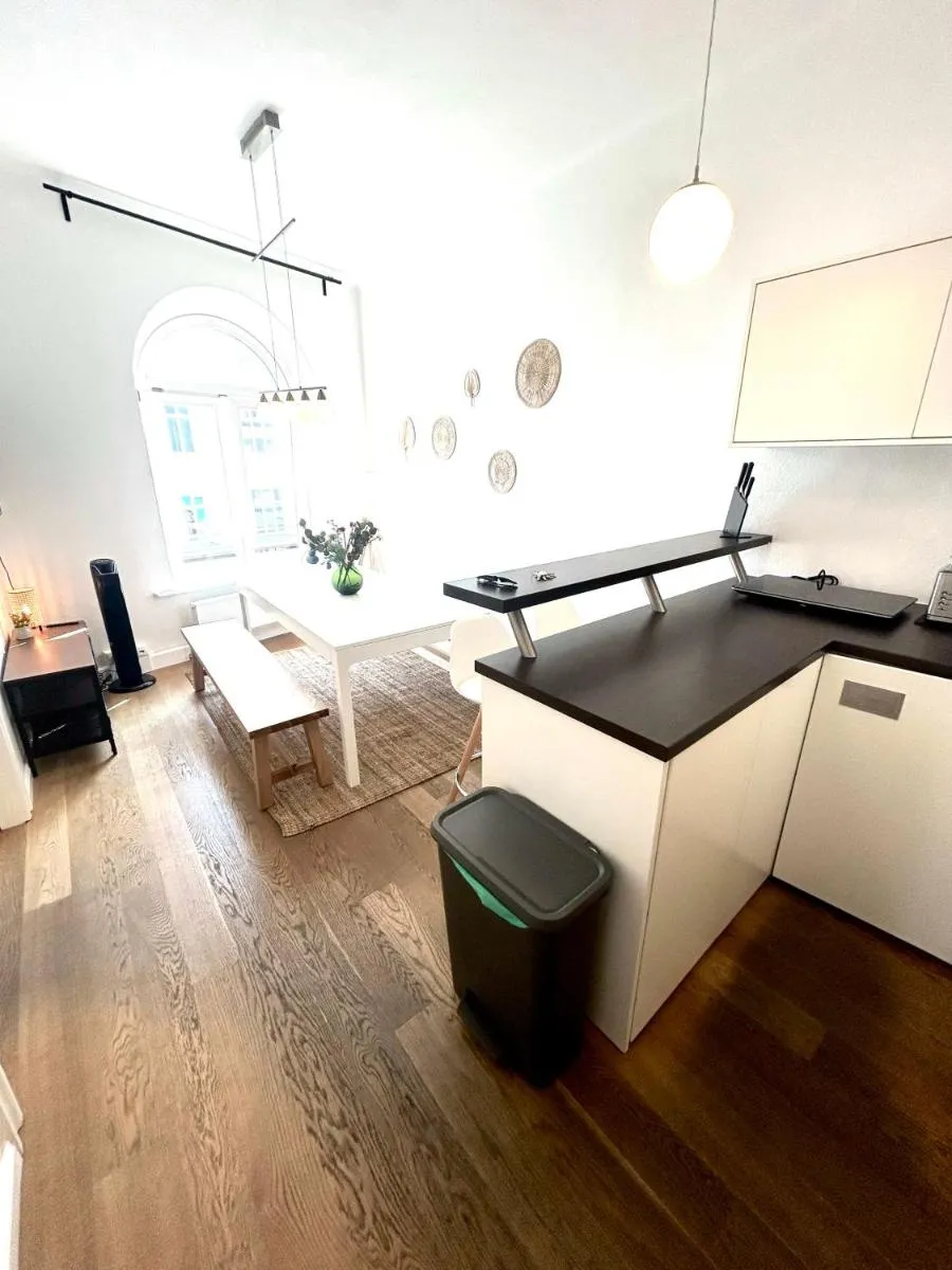 Image 3 of Central Apartment for up to 10 Guests