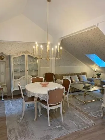 Image 5 of Ferienwohnung 28 am Saseler Markt 4 Schlafzimmer renoviert