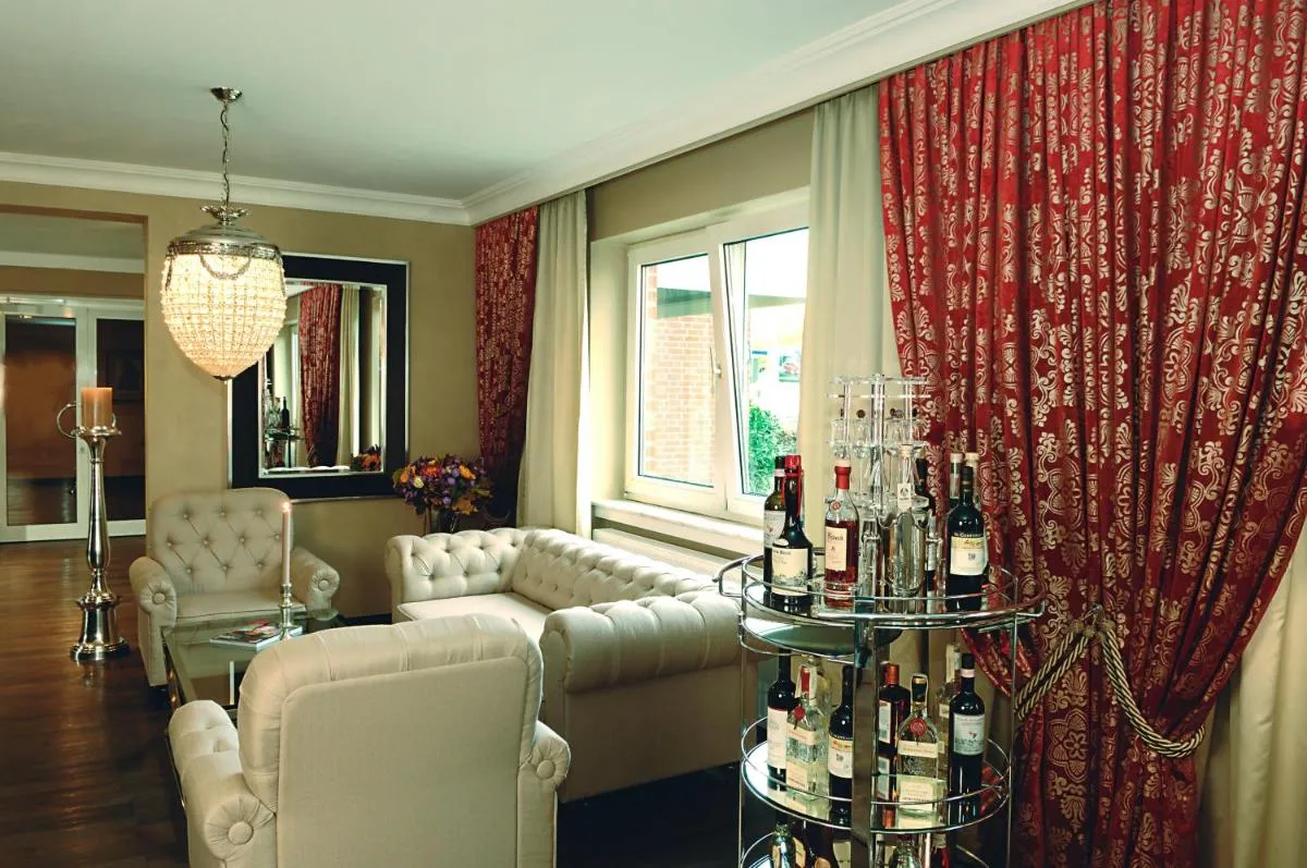 Image 3 of Hotel Business & More