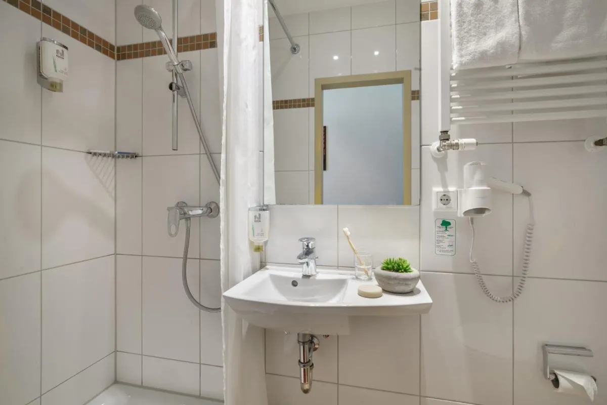 Image 2 of Hotel Graf Moltke Hamburg
