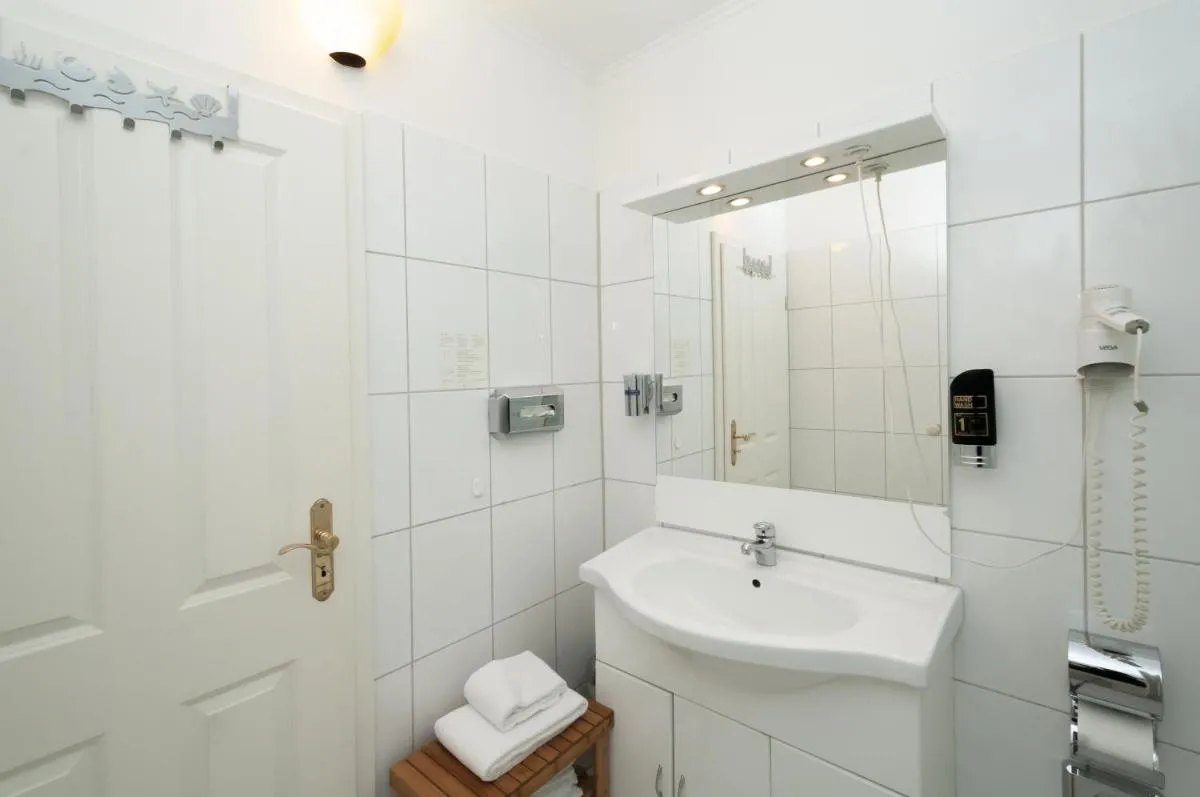 Image 2 of Hotel Grüne Tanne