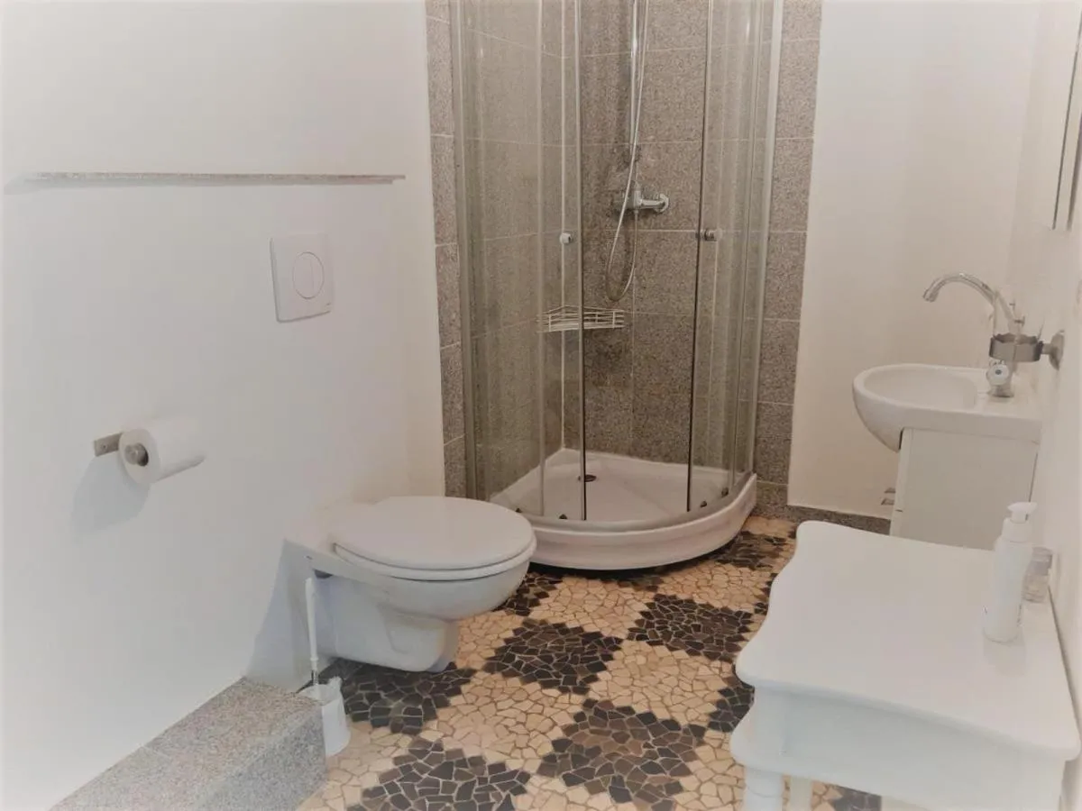 Image 5 of Mehrbett-Apartment 2 Citynah, einfache Ausstattung