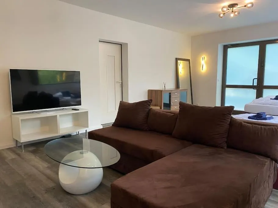 Image of My Loft by Esen Hamburg Netflix, Parkplatz, Terasse