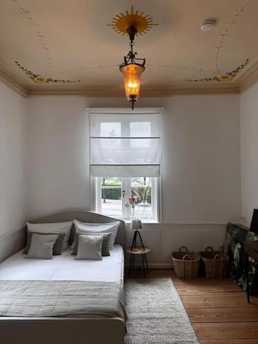 Image 6 of Privates Zimmer in Villa mit Blick auf die Elbe