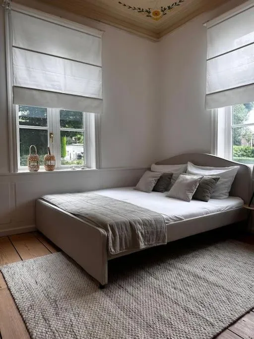 Image 4 of Privates Zimmer in Villa mit Blick auf die Elbe