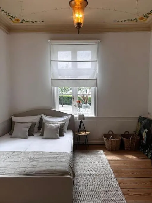 Image 5 of Privates Zimmer in Villa mit Blick auf die Elbe