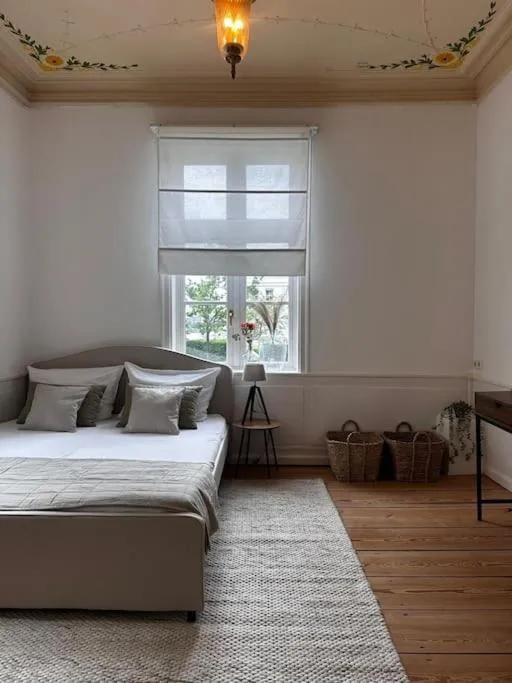 Image 3 of Privates Zimmer in Villa mit Blick auf die Elbe