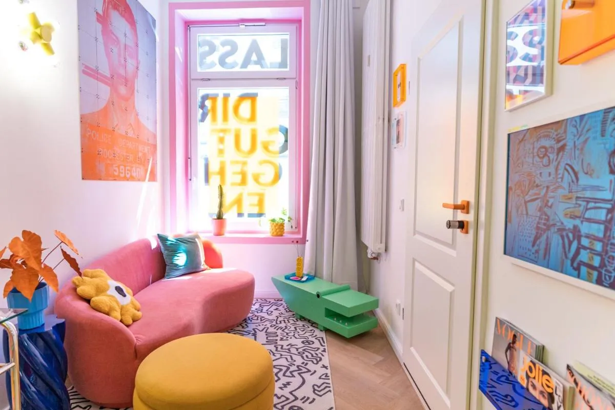 Image 1 of RetroPop Design Apartment , Designerzimmer für je 2 Personen, Top Lage, WIFI