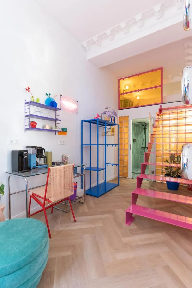 Image 3 of RetroPop Design Apartment , Designerzimmer für je 2 Personen, Top Lage, WIFI