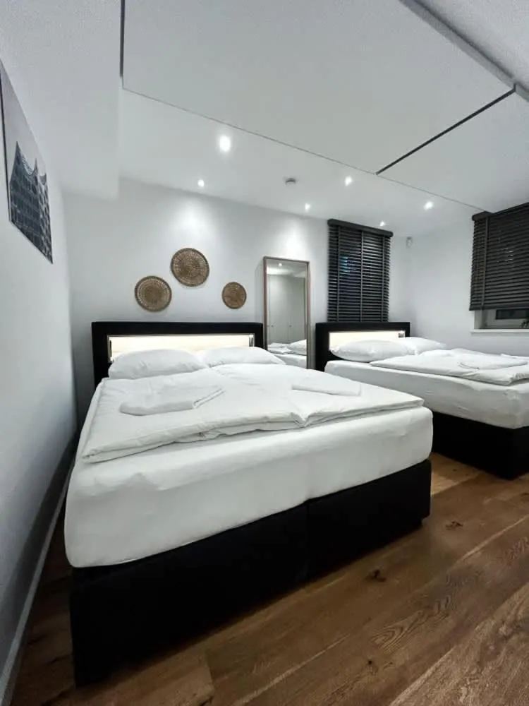 Image 4 of Spacious Apartment for 12 in Hamburg