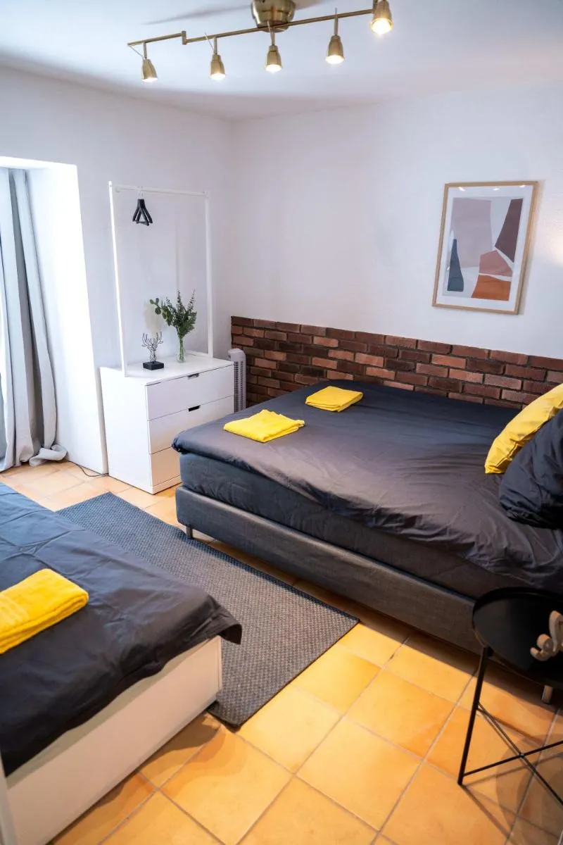 Image 3 of Spacious Apartment in urban location