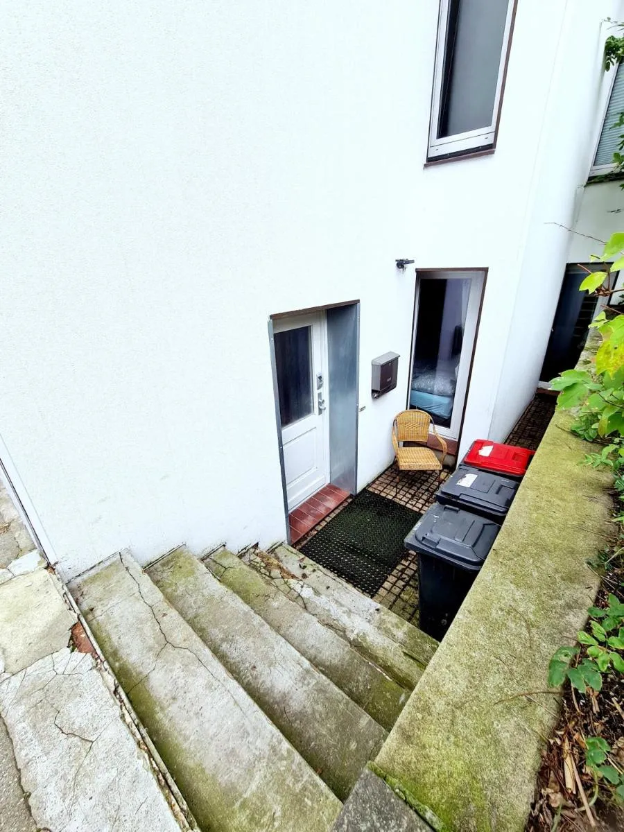 Image 6 of Spacious Apartment in urban location