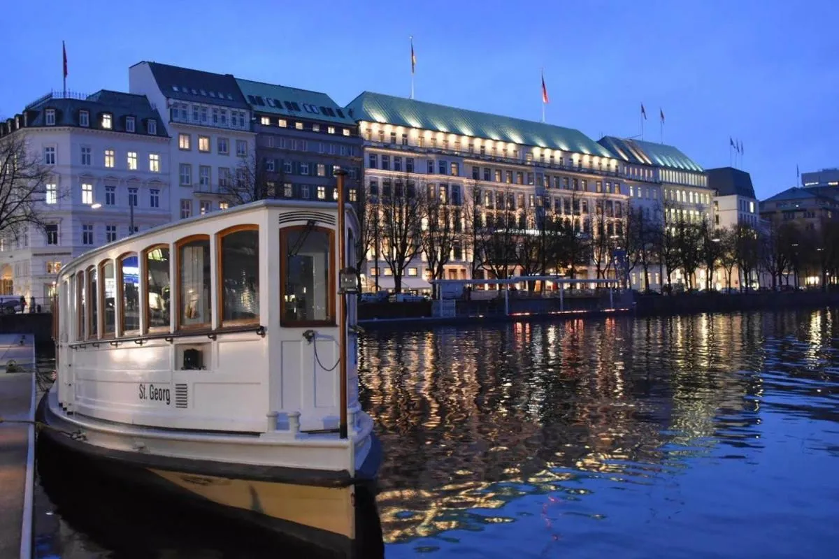 Image 5 of Stylish Apartment in the Heart of Hamburg