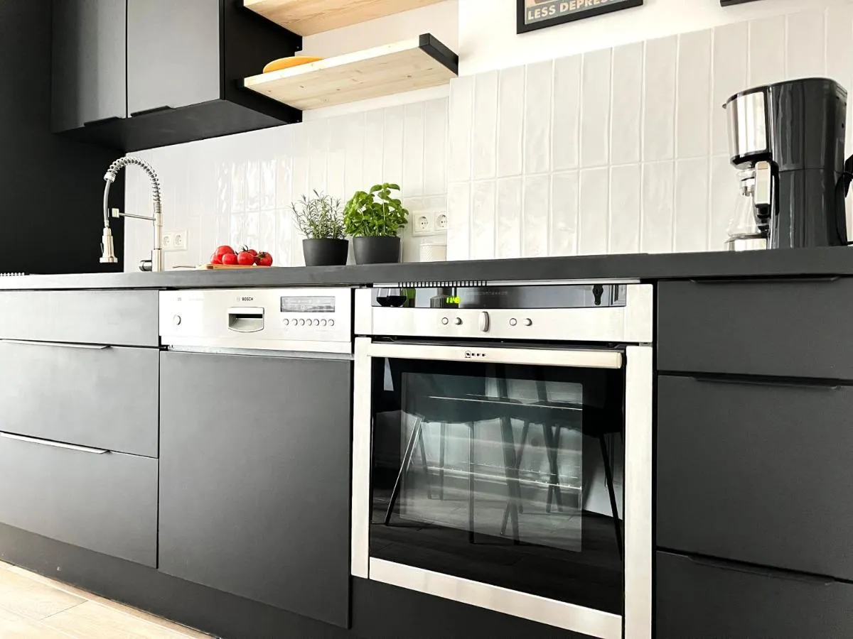 Image 3 of Stylish Central Apartment