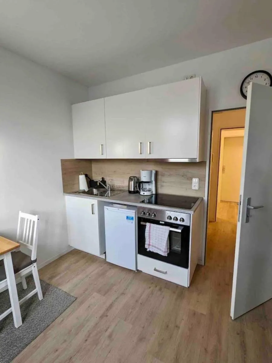 Image 1 of Stylish Studio for Two Prime Location in Hamburg