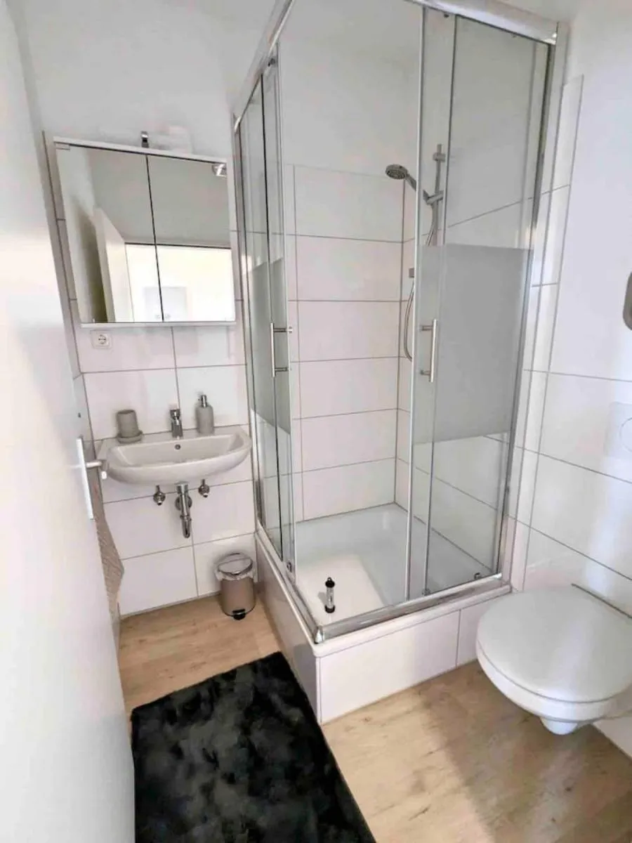 Image 5 of Stylish Studio for Two Prime Location in Hamburg