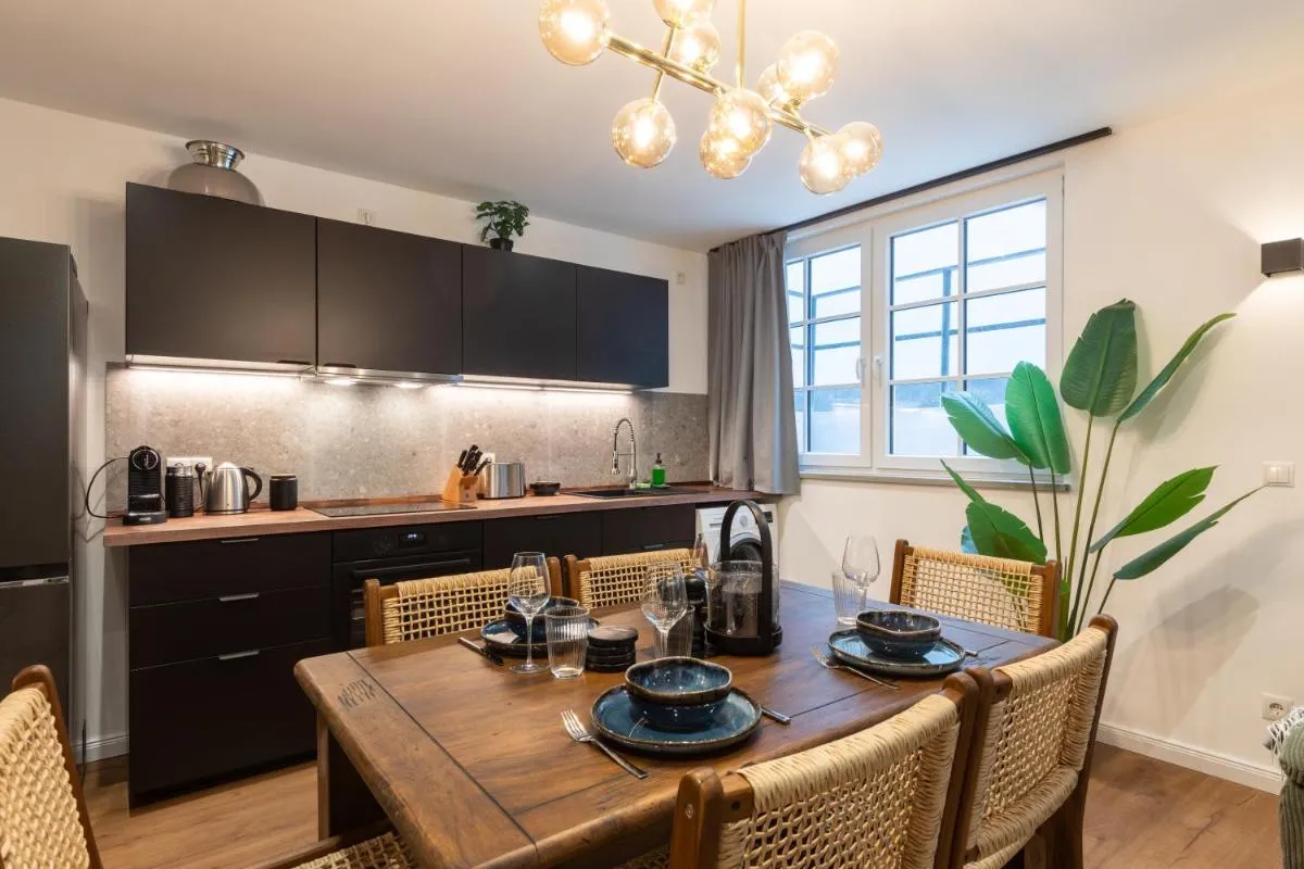 Image 2 of Urban Wave Apartment II