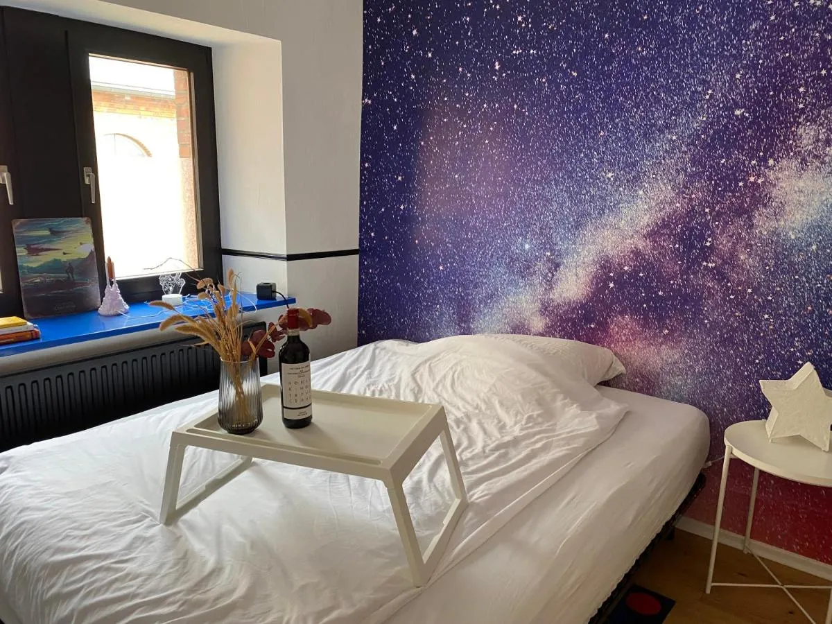 Image 1 of Urlaub am Elbstrand – Wohnung in Blankenese mit Naturblick