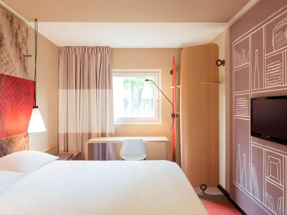 Image 6 of ibis Hotel Hamburg St. Pauli Messe